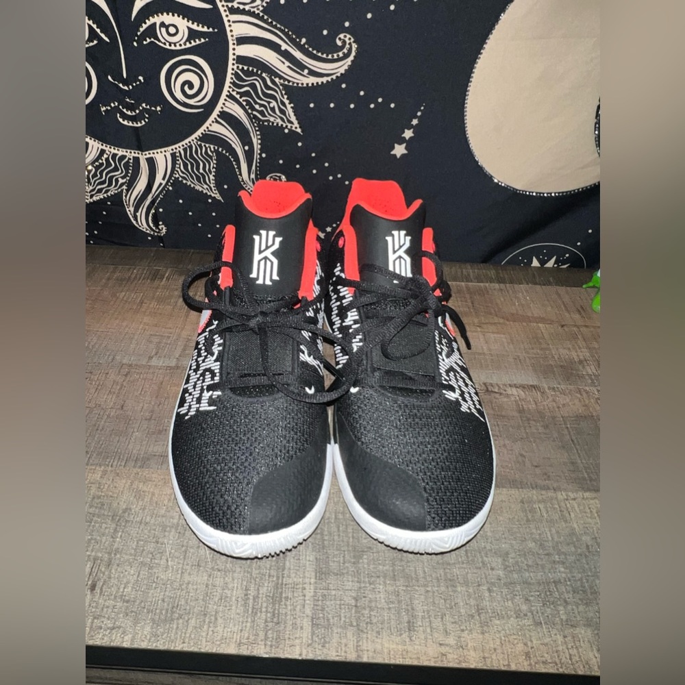 Nike Kyrie Flytrap / Black White Bright Crimson - image 2